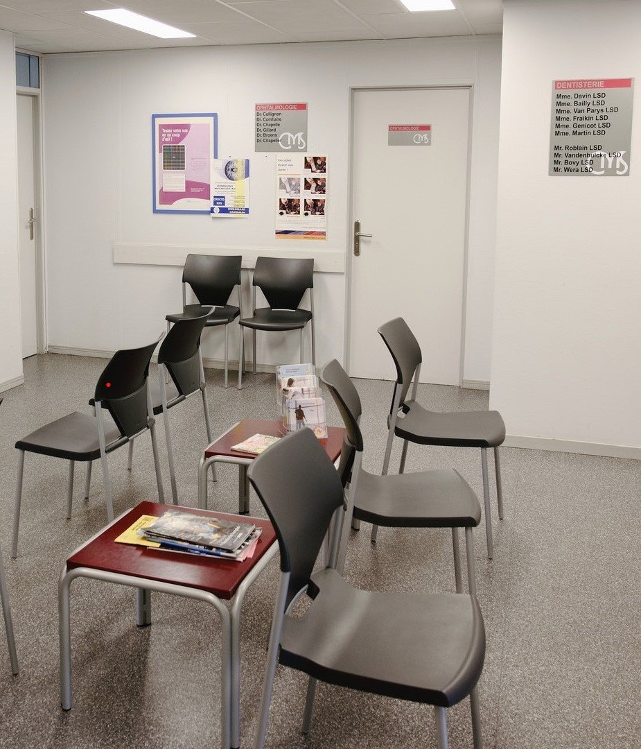 Salle d'attente du Centre de Médecine Spécialisée.